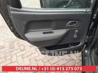 Suzuki Ignis Ignis (FH), Hatchback, 2000 / 2005 1.3 16V picture 12