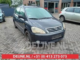 Salvage car Toyota Avensis-verso Avensis Verso (M20), MPV, 2001 / 2005 2.0 16V VVT-i D-4 2002/4