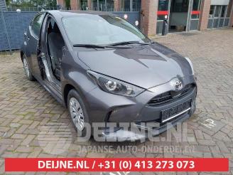 Vrakbiler auto Toyota Yaris Yaris IV (P21/PA1/PH1), Hatchback, 2020 1.5 12V VVT-i 2021