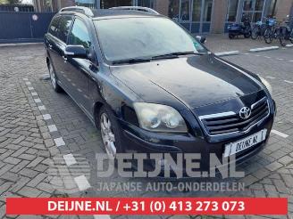 Vrakbiler auto Toyota Avensis Avensis Wagon (T25/B1E), Combi, 2003 / 2008 2.0 16V VVT-i D4 2007/5