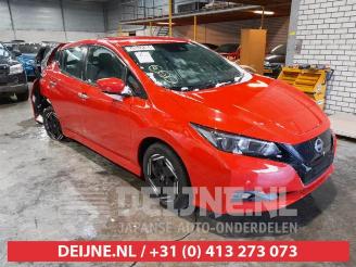 Vrakbiler auto Nissan Leaf Leaf (ZE1), Hatchback, 2017 39/40kWh 2022/11