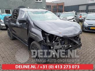 Vrakbiler auto Toyota Hilux Hilux V/VI, Pick-up, 2015 2.8 D4D-F 16V 4x4 2023/9