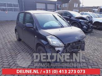 Vrakbiler auto Daihatsu Sirion Sirion 2 (M3), Hatchback, 2005 1.0 12V DVVT 2007/4