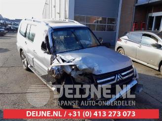 Salvage car Mitsubishi Pajero  2007/5