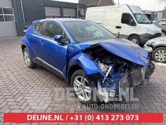 Vrakbiler auto Toyota C-HR C-HR (X1,X5), SUV, 2016 1.8 16V Hybrid 2021/0