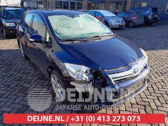Purkuautot passenger cars Toyota Auris Auris (E15), Hatchback, 2006 / 2012 1.8 16V HSD Full Hybrid 2011/4