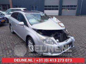 Vrakbiler auto Toyota Avensis Avensis Wagon (T27), Combi, 2008 / 2018 2.0 16V VVT-i 2009/5