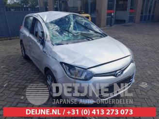 Coche siniestrado Hyundai I-20 i20, Hatchback, 2008 / 2015 1.2i 16V 2014/4
