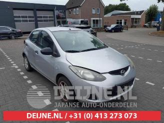 skadebil auto Mazda 2 2 (DE), Hatchback, 2007 / 2015 1.3 16V S-VT 2008/8
