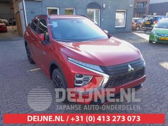 Salvage car Mitsubishi Eclipse Cross Eclipse Cross (GK/GL), SUV, 2017 2.4 16V PHEV 4x4 2023/6