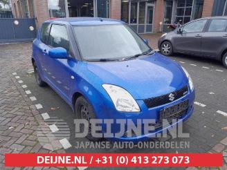krockskadad bil auto Suzuki Swift Swift (ZA/ZC/ZD1/2/3/9), Hatchback, 2005 / 2011 1.3 VVT 16V 2005/11