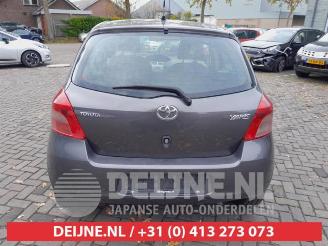 Toyota Yaris Yaris II (P9), Hatchback, 2005 / 2014 1.3 16V VVT-i picture 6