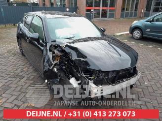 skadebil bedrijf Lexus Ct CT 200h, Hatchback, 2010 1.8 16V 2012/7
