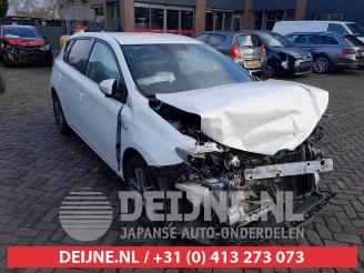 Salvage car Toyota Auris Auris (E18), Hatchback 5-drs, 2012 / 2019 1.8 16V Hybrid 2015
