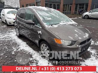 krockskadad bil auto Mitsubishi Colt Colt (Z2/Z3), Hatchback, 2004 / 2012 1.3 16V 2013/1