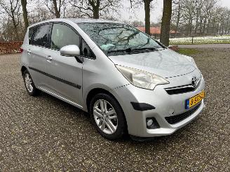 skadebil auto Toyota Verso S 1.3 Dynamic Automaat 2013/12