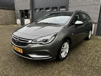 Coche accidentado Opel Astra SPORTS TOURER 1.0I NAVI / CRUISE / PDC 2018/5