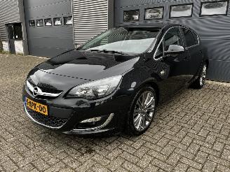 Auto incidentate Opel Astra 1.4 TURBO / SPORT / LEER / NAVI / CRUISE / PDC 2014/9