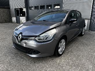 Unfallwagen Renault Clio 0.9 Tce NAVI / CRUISE 2016/2