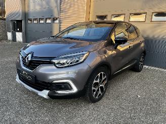 Voiture accidenté Renault Captur 1.3 Tce AUTOMAAT / NAVI / CRUISE / PDC / CAMERA 2019/4