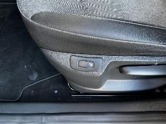 Renault Captur 1.3 Tce AUTOMAAT / NAVI / CRUISE / PDC / CAMERA picture 12