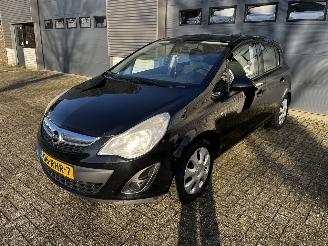 Damaged car Opel Corsa 1.3 CDTI AIRCO / CRUISE / NAVI / PDC 2011/5