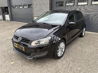 Schadeauto Volkswagen Polo 1.4i AUTOMAAT / CLIMA / CRUISE 2011/12