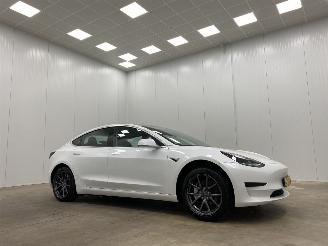 Schadeauto Tesla Model 3 Standard RWD Plus 2019/9