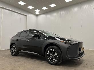 krockskadad bil auto Toyota bZ4X Launch Edition 71kWh 2023/2