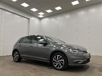 Schadeauto Volkswagen Golf 1.0 5-drs Navi Clima 2018/11