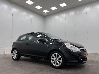 krockskadad bil auto Opel Corsa 1.4 16V Airco 2013/2