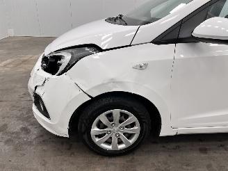 Hyundai I-10 1.0i Go! 5-drs Navi Airco picture 17