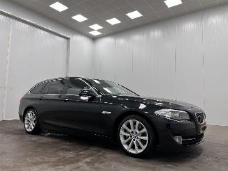 Damaged car BMW 5-serie Touring 520d Autom. High Executive Navi Clima 2013/4