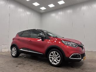 damaged passenger cars Renault Captur 1.2 TCe Autom. Helly Hansen Navi Clima 2014/11