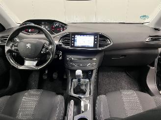 Peugeot 308 1.6 BlueHDI Executive Panoramadak Navi Clima picture 12