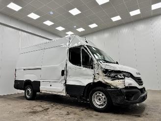damaged commercial vehicles Iveco Daily 35-180 Hi-Matic L2H2 Clima 2025/1