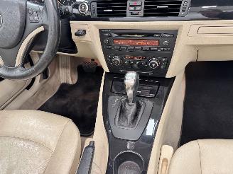 BMW 3-serie Cabrio 320i Exe Clima picture 11