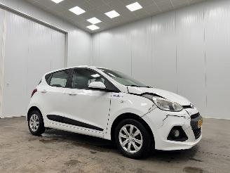 krockskadad bil auto Hyundai I-10 1.0i i-Motion Comfort Airco 2015/9