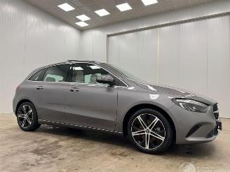 Coche accidentado Mercedes B-klasse 180 Luxury Line Panoramadak Navi clima 2024/1