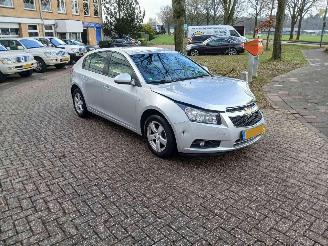 Avarii autoturisme Chevrolet Cruze Cruze (305) Hatchback 1.6 16V VVT (LDE) [91kW] 2012/12