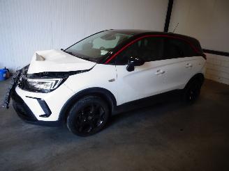 Salvage car Opel Crossland 1.2 TURBO 2022/3