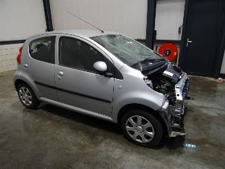 Vrakbiler auto Peugeot 107 1.0 2010/9