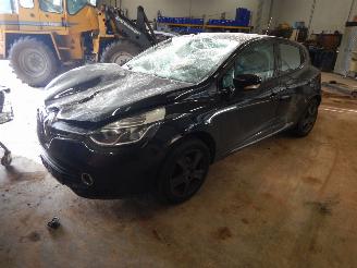 Vrakbiler auto Renault Clio 1.5 DCI 90 FAP 2014/1