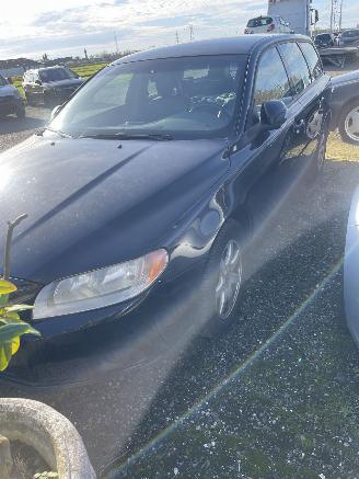 Dezmembrări autoturisme Volvo V-70 2.0 diesel 2010/1