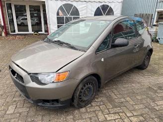 Mitsubishi Colt  picture 3