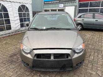 Mitsubishi Colt  picture 2