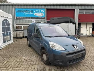 Coche siniestrado Peugeot Partner Partner (GC/GF/GG/GJ/GK), Van, 2008 / 2018 1.6 HDI 75 16V 2009/7