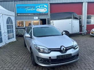 Vrakbiler auto Renault Mégane Megane III Grandtour (KZ), Combi 5-drs, 2008 / 2016 1.5 dCi 110 2014/10