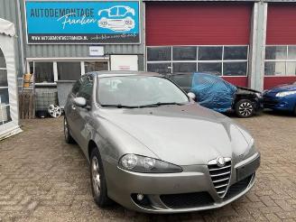 Vrakbiler auto Alfa Romeo 147 147 (937), Hatchback, 2000 / 2010 1.6 Twin Spark 16V 2005/8