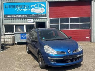 demontáž osobní automobily Renault Clio Clio III Estate/Grandtour (KR), Combi, 2007 / 2014 1.2 16V 75 2008/6